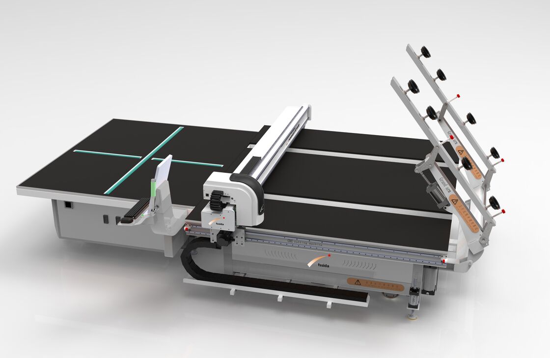 3-19mm Float Glass CNC Cutting Machine , Decorative Glass Machine With Two Worktables