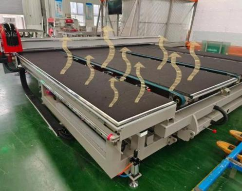 2440*3660mm Automatic Glass Cutting Machine 380V 50Hz Integrated With Yaskawa Servo Motor